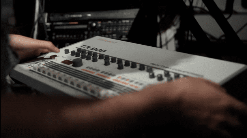 TR-909 techno