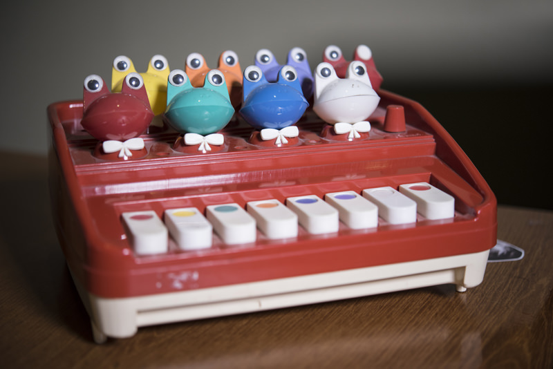 frog chorus piano toy