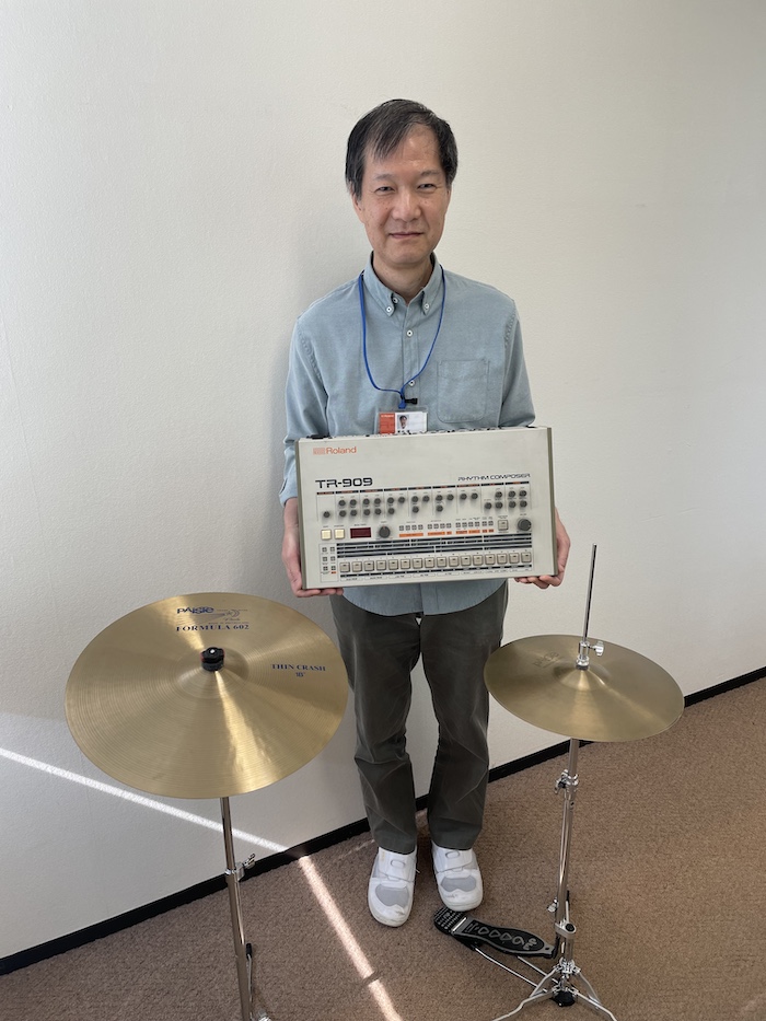 Atsushi Hoshiai and the TR-909